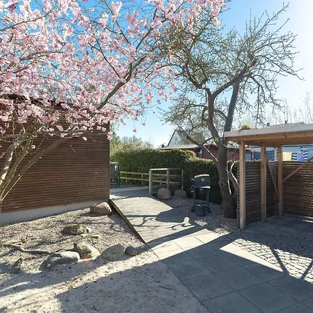 펜션 K2 - Strandhaus Koenigsberger Allee 8 - Feriendomizil Hollich 그로미츠