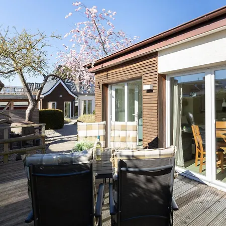 K2 - Strandhaus Koenigsberger Allee 8 - Feriendomizil Hollich 그로미츠