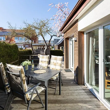 K2 - Strandhaus Koenigsberger Allee 8 - Feriendomizil Hollich 펜션