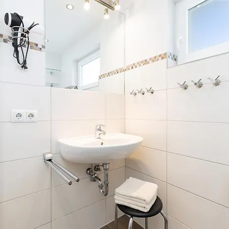 펜션 K2 - Strandhaus Koenigsberger Allee 8 - Feriendomizil Hollich *