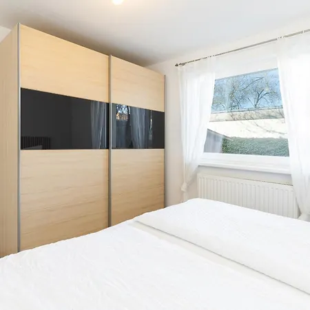 K2 - Strandhaus Koenigsberger Allee 8 - Feriendomizil Hollich 펜션 그로미츠