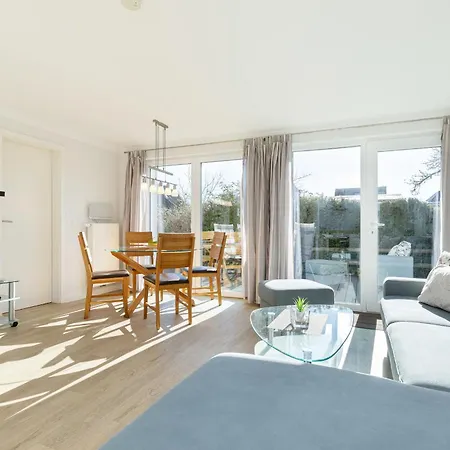 펜션 K2 - Strandhaus Koenigsberger Allee 8 - Feriendomizil Hollich 그로미츠